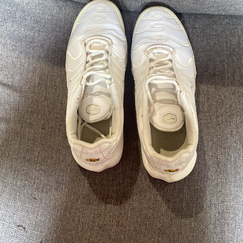 Nike Air Max Plus Sneakers in White - Picture 6 of 7